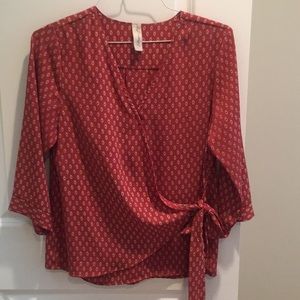 Rust color, 3/4 length sleeve, wrap front with tie